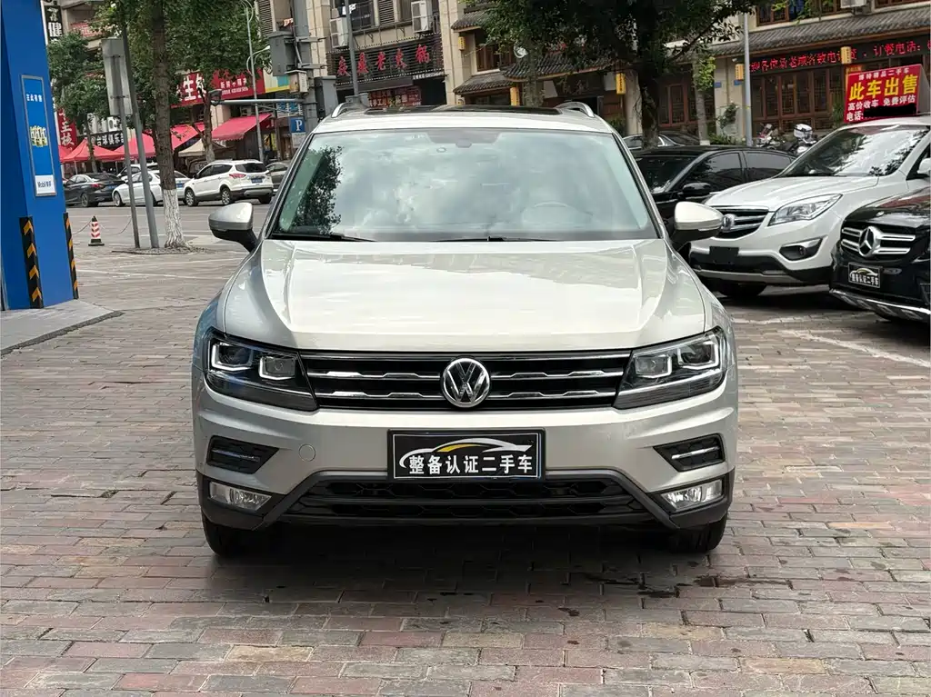 Volkswagen Tiguan L 2017 — фото 2