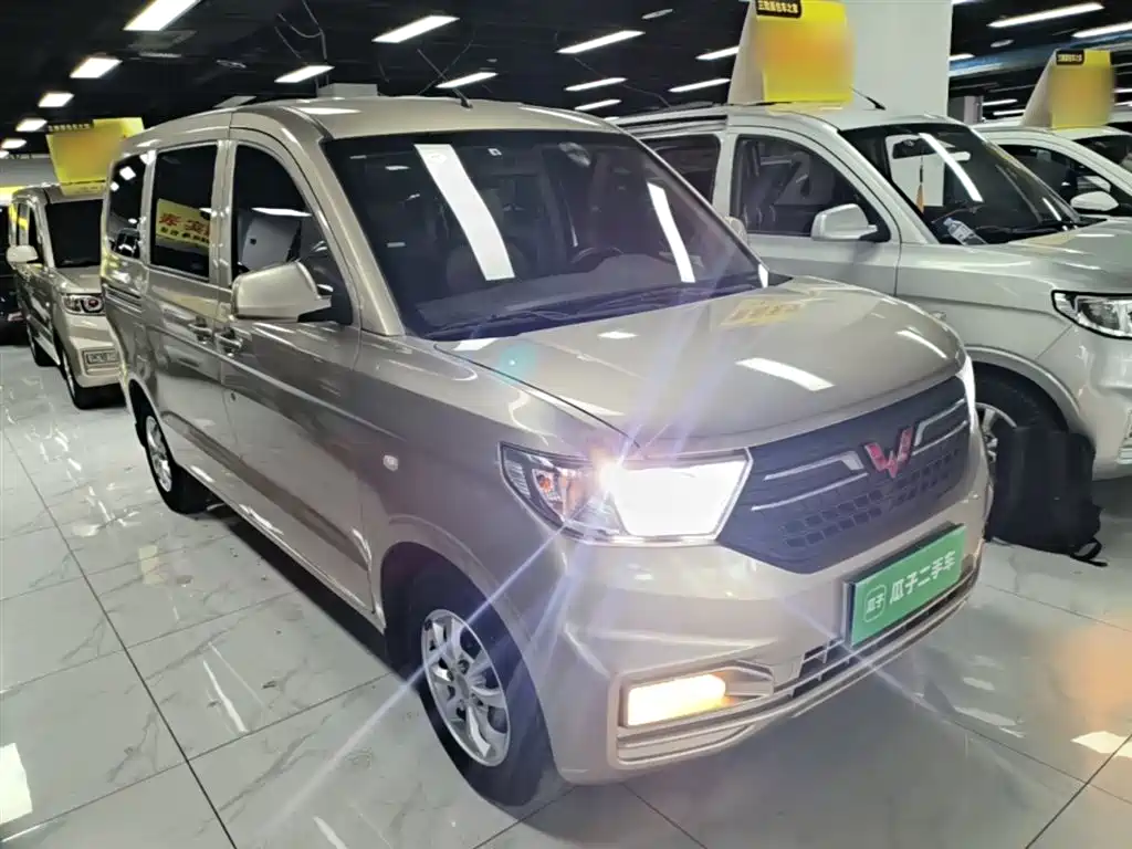 Wuling Hongguang V 2021 — фото 4
