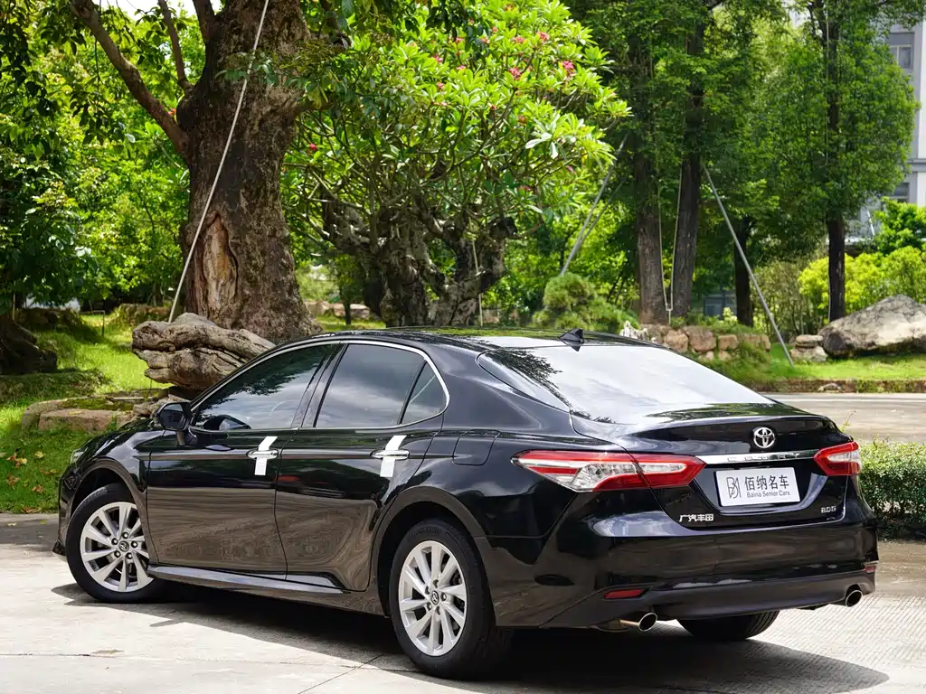 Toyota Camry 2021