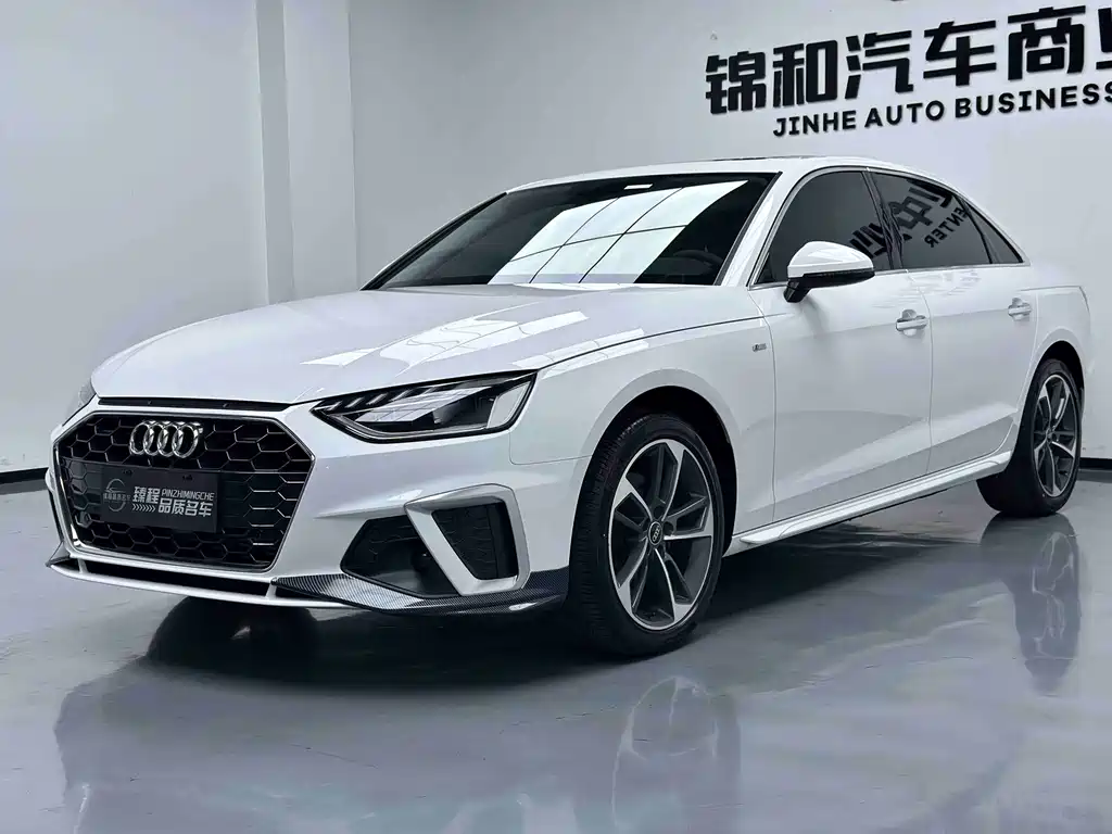 Audi A4L 2023 — фото 1