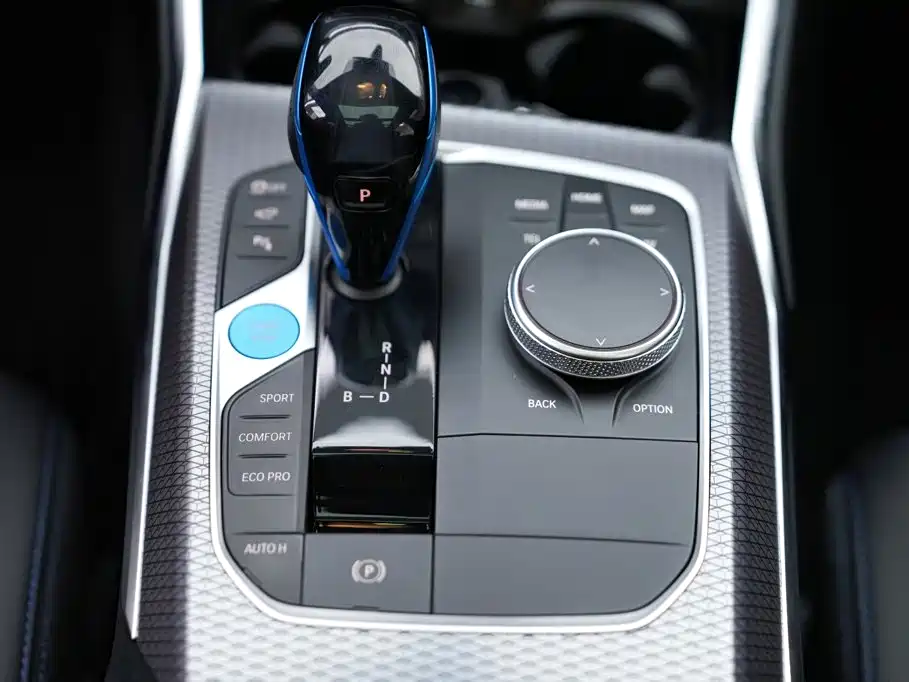BMW i3 2024 — фото 12