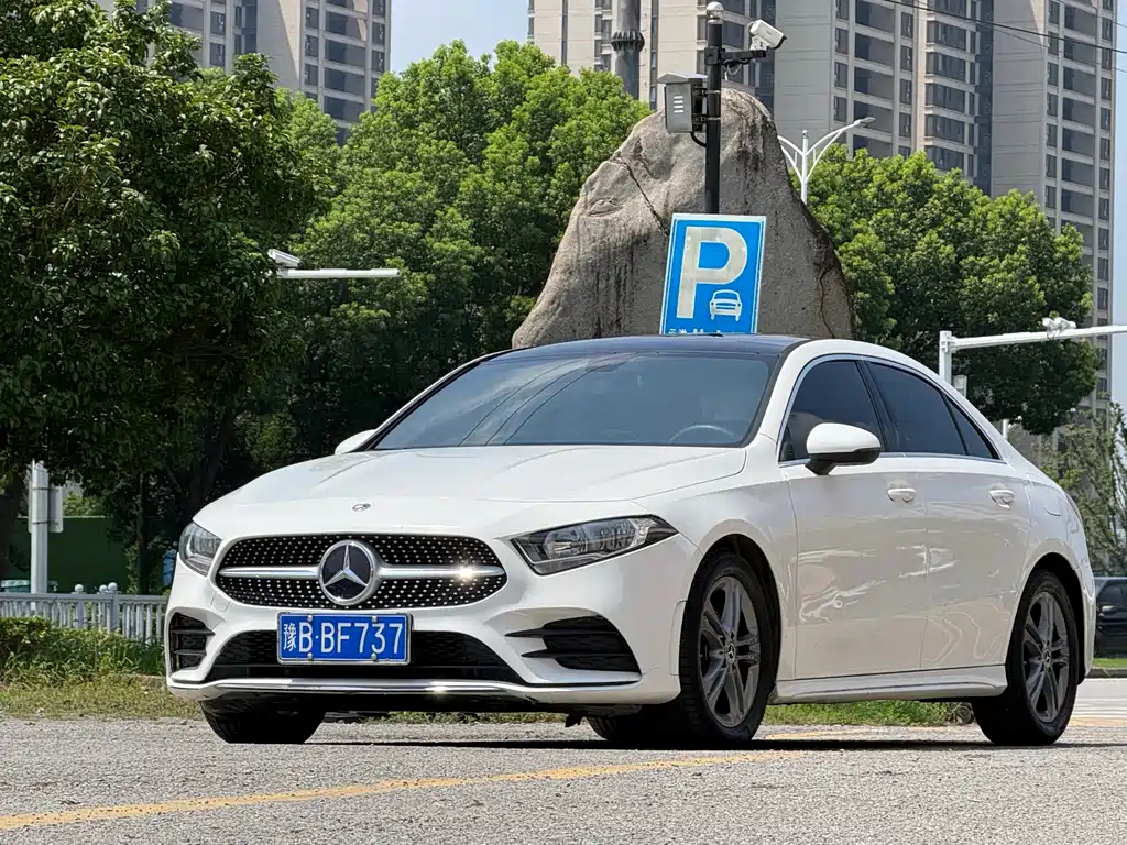 Mercedes-Benz A-Class 2021 — фото 2