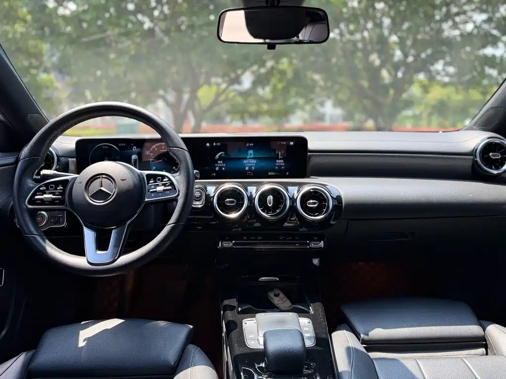 Mercedes-Benz A-Class 2021 — фото 17