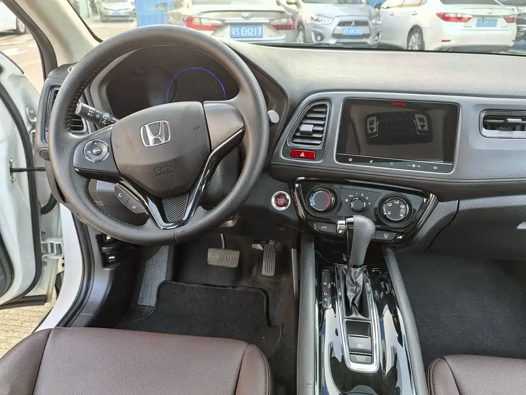Honda Vezel 2018 — фото 8