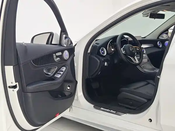 Mercedes-Benz C-Class 2019