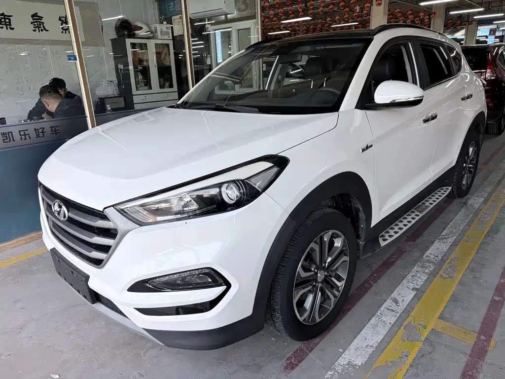 Hyundai Tucson 2017 — фото 2
