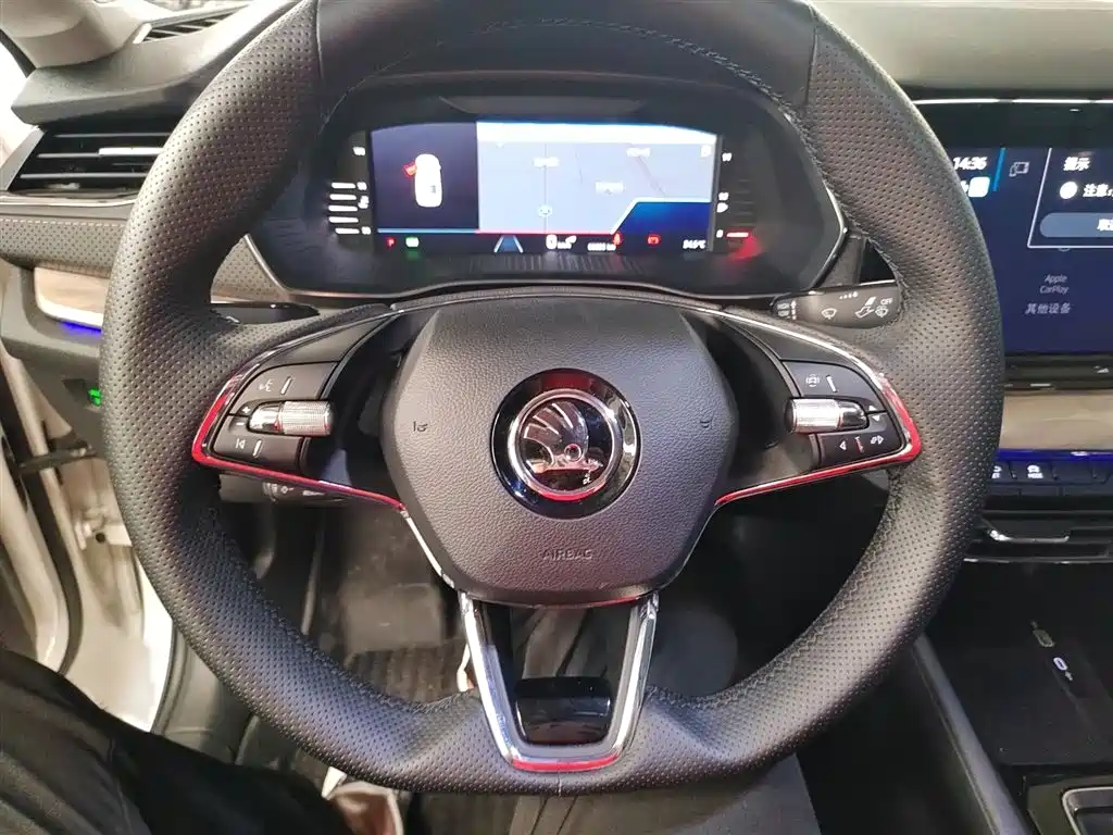 Skoda Octavia 2021 — фото 19