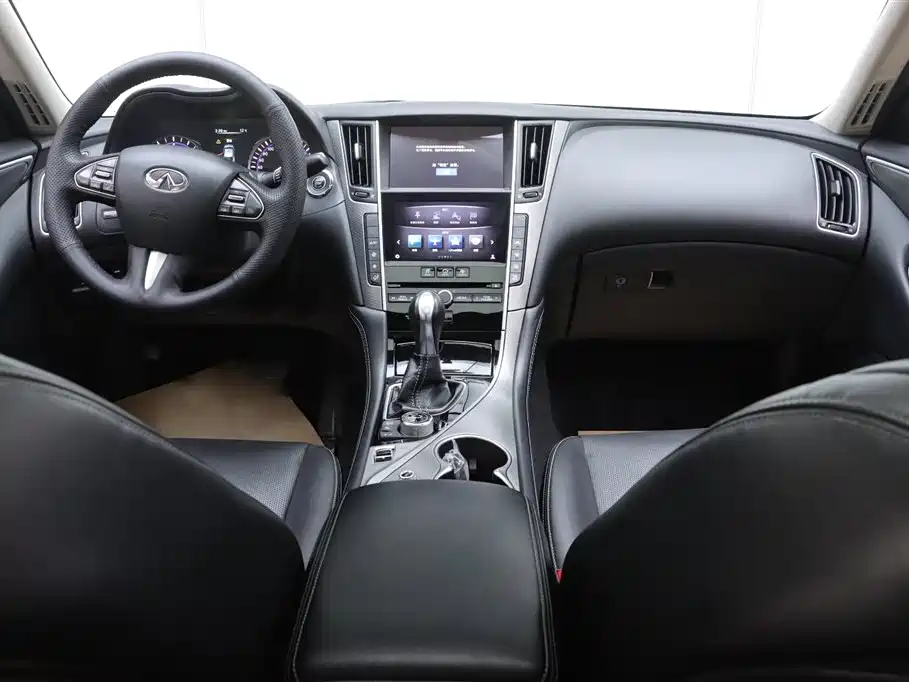 Infiniti Q50L 2017 — фото 26