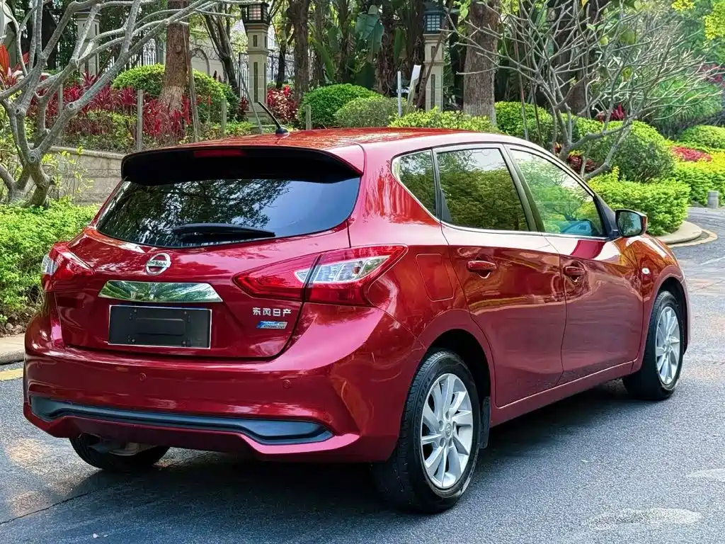 Nissan Tiida 2018 — фото 9