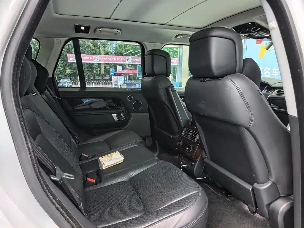 Land Rover Range Rover 2020 — фото 10