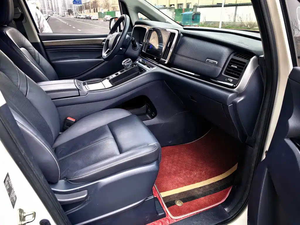 GAC Motor Trumpchi M8 2022 — фото 7
