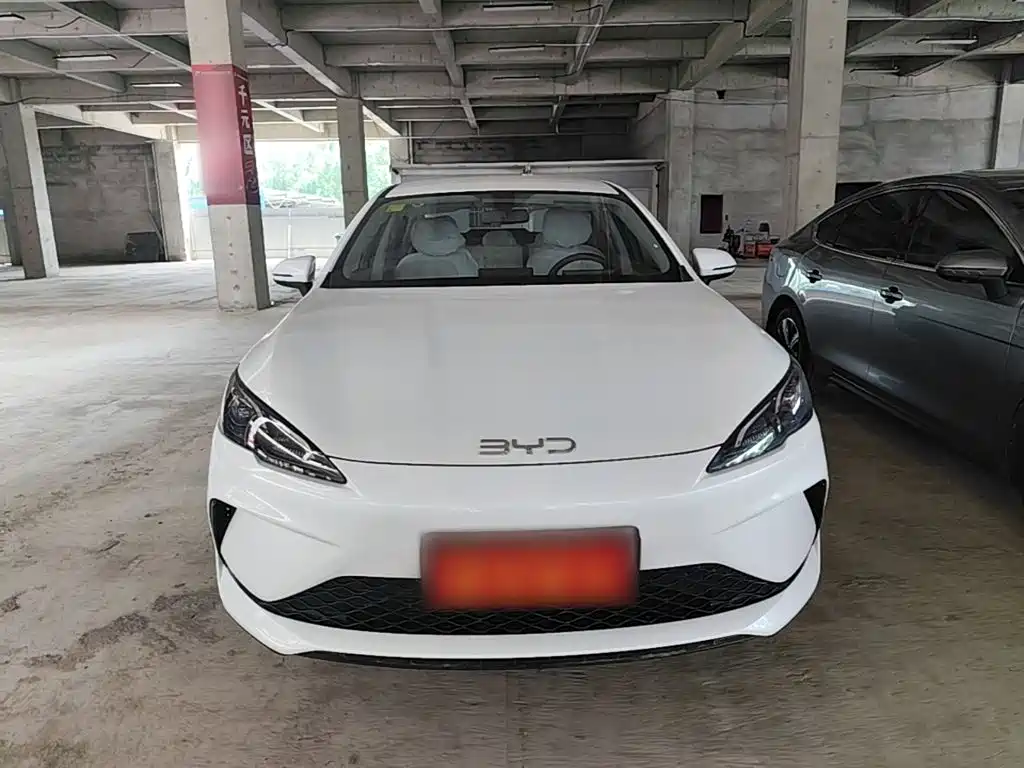 BYD Seal 05 DM-i 2026 — фото 3