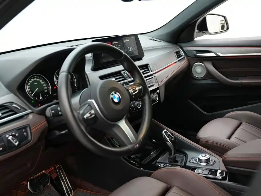 BMW X2 2022 — фото 8