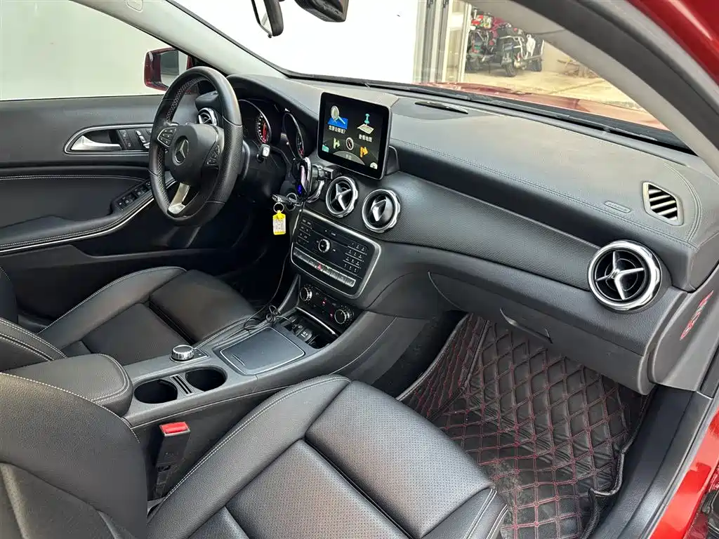 Mercedes-Benz GLA 2017 — фото 21