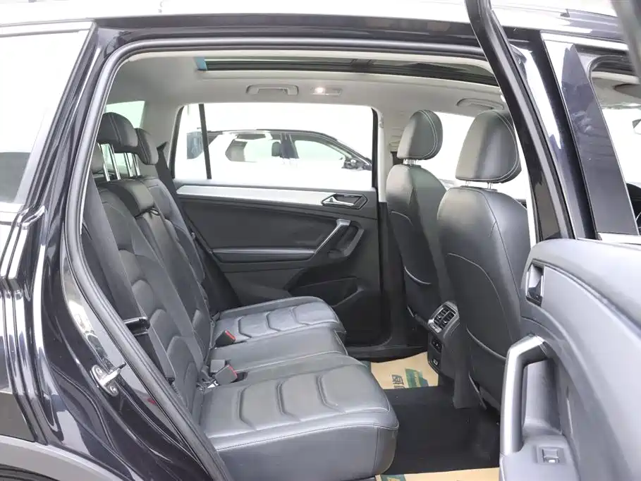 Volkswagen Tiguan L 2018 — фото 16