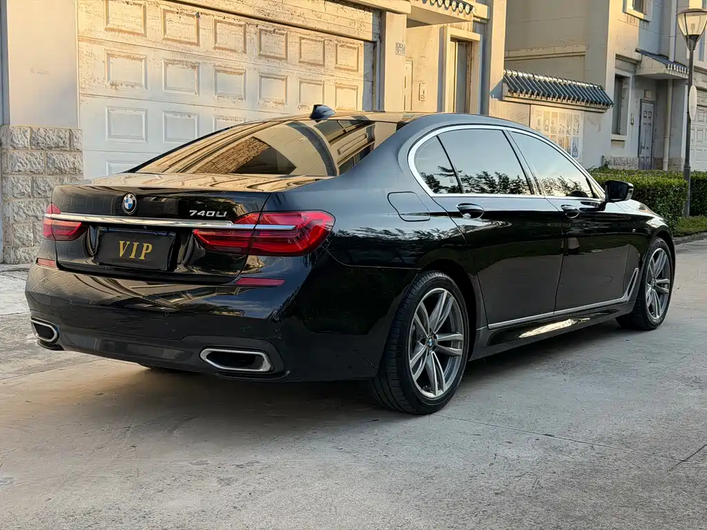 BMW 7 Series 2017 — фото 4