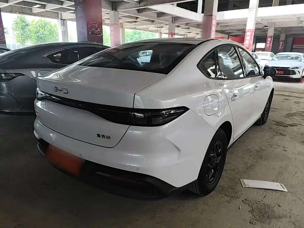 BYD Seal 05 DM-i 2026 — фото 5