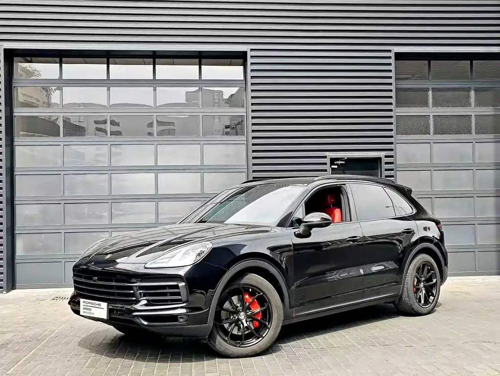 Porsche Cayenne 2020 — фото 1