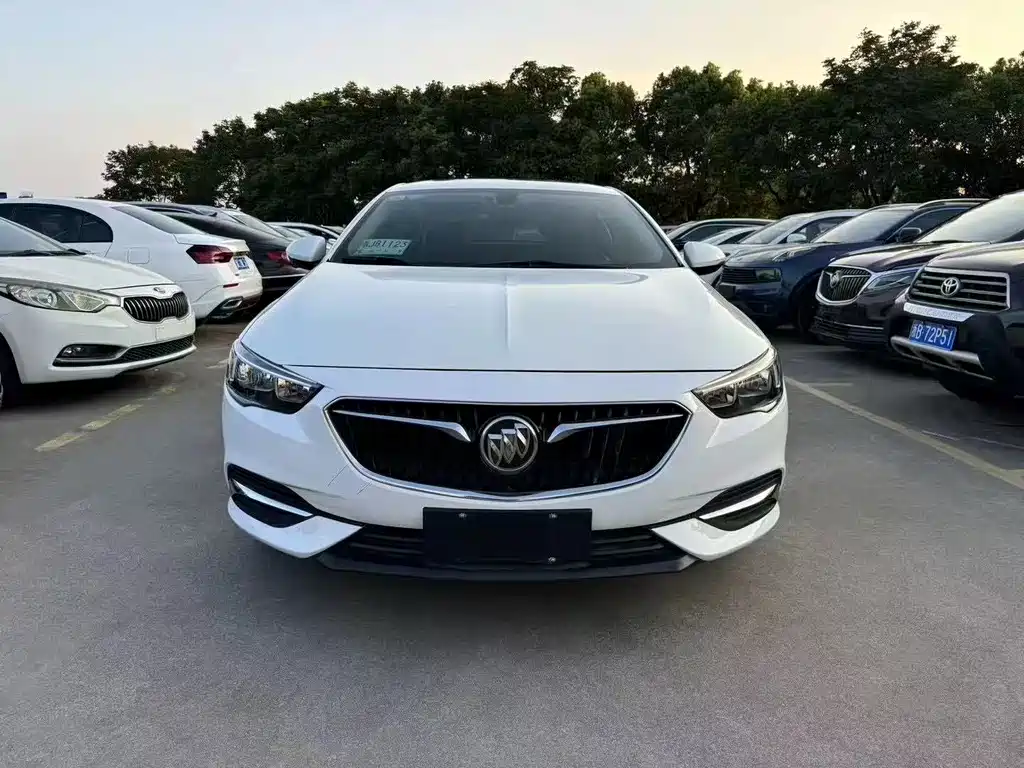 Buick Regal 2018 — фото 2