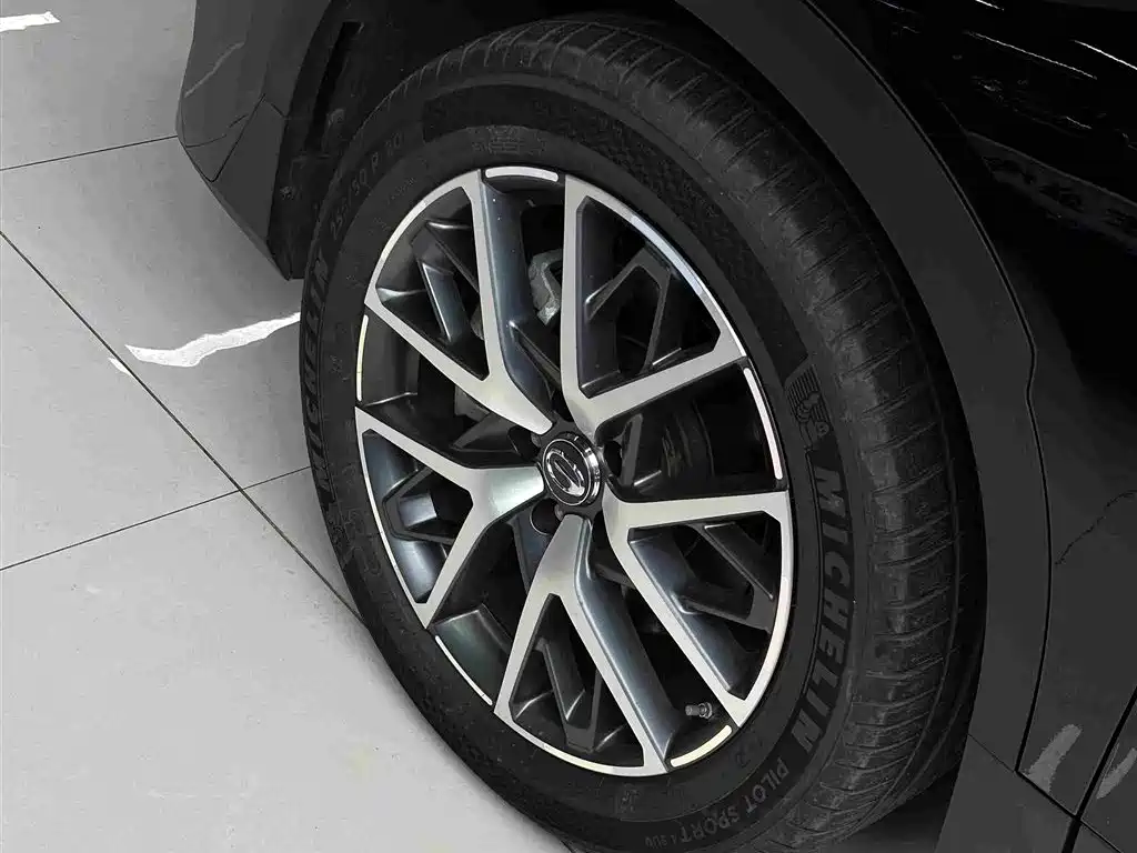 GAC Motor Trumpchi GS8 2023 — фото 37