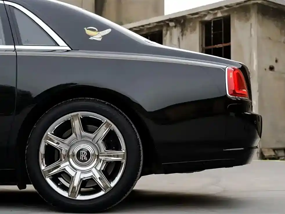Rolls-Royce Ghost 2014 — фото 7