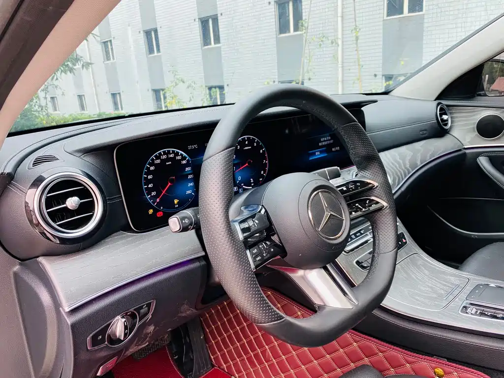 Mercedes-Benz E-Class 2022 — фото 10