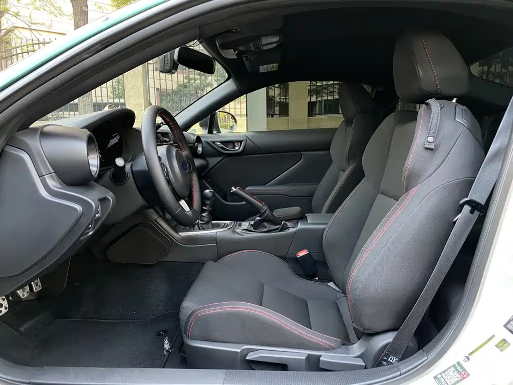 Subaru BRZ 2023 — фото 12