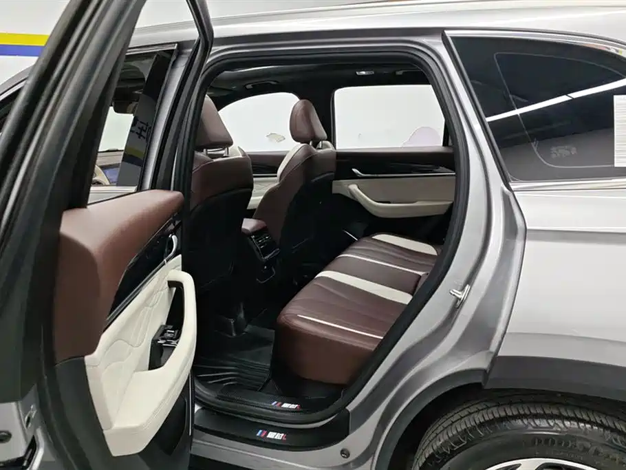 Geely Xingyue L 2023 — фото 11