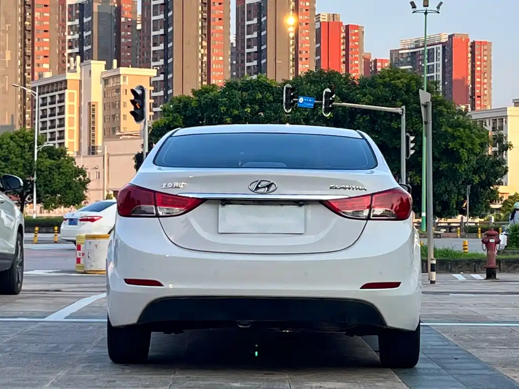 Hyundai Elantra Langdong 2015 — фото 8