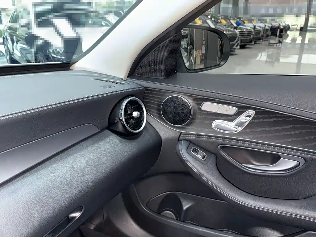 Mercedes-Benz C-Class 2019