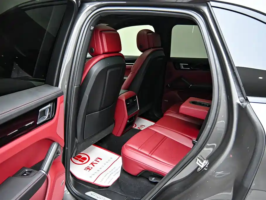 Porsche Cayenne Hybrid 2023 — фото 13