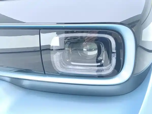 Baojun E300 2021
