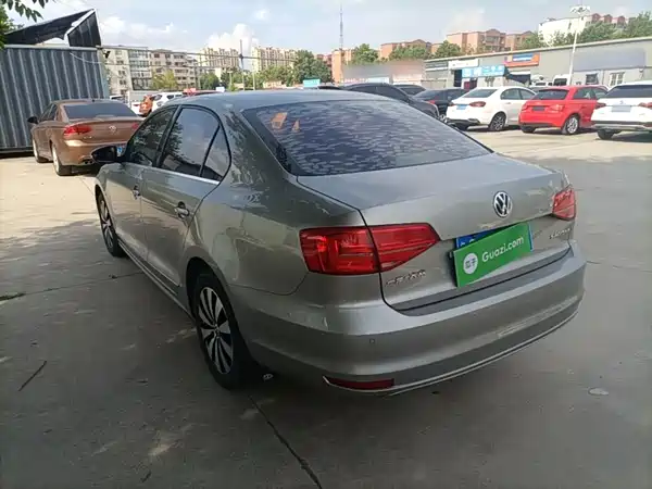 Volkswagen Sagitar 2017