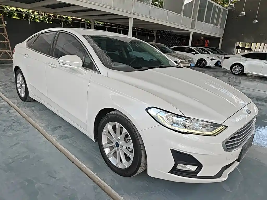 Ford Mondeo 2022 — фото 4