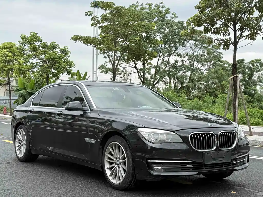 BMW 7 Series 2015 — фото 3