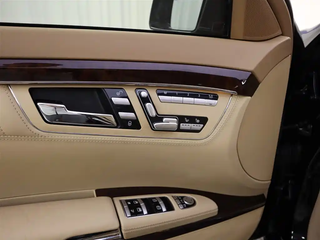 Mercedes-Benz S-Class 2010 — фото 6