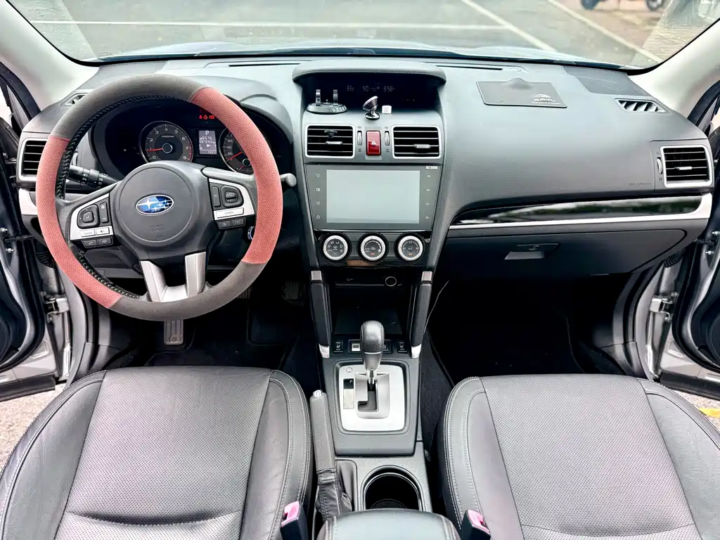 Subaru Forester 2017 — фото 10