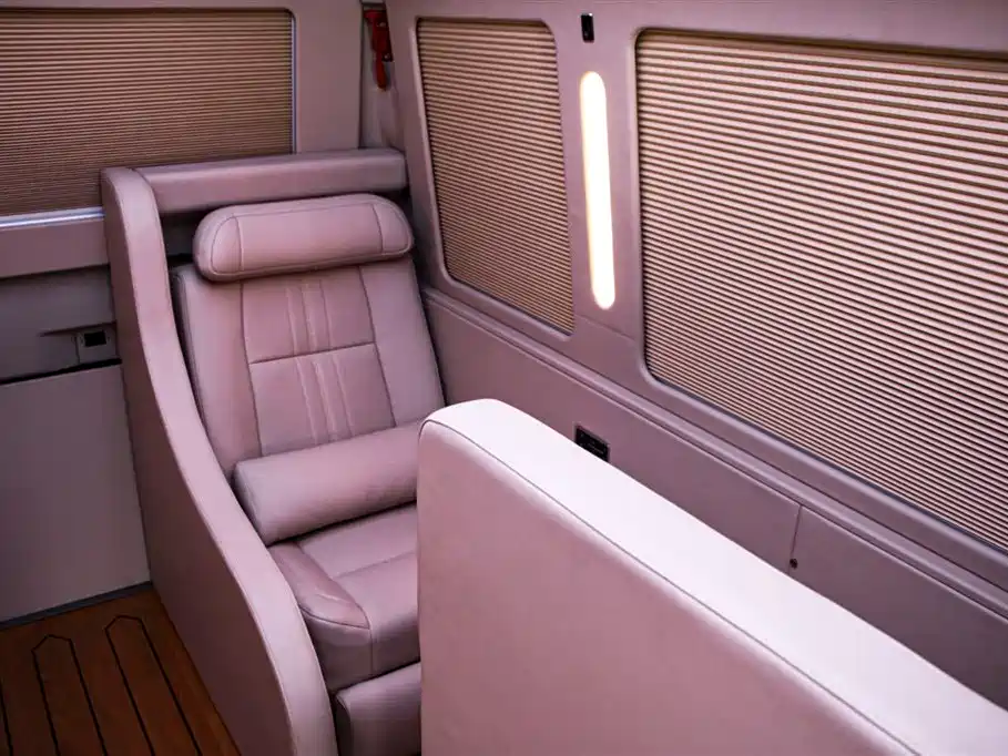 Toyota Coaster 2024 — фото 17