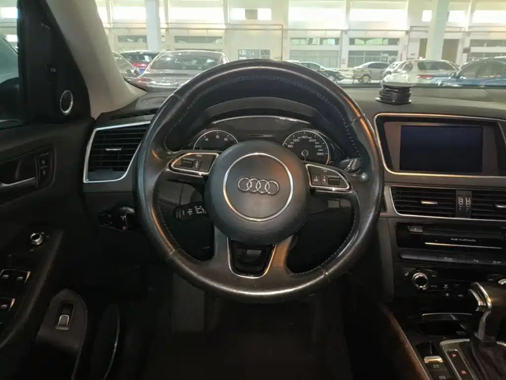 Audi Q5 2015 — фото 11