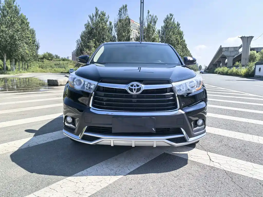 Toyota Highlander 2017 — фото 2