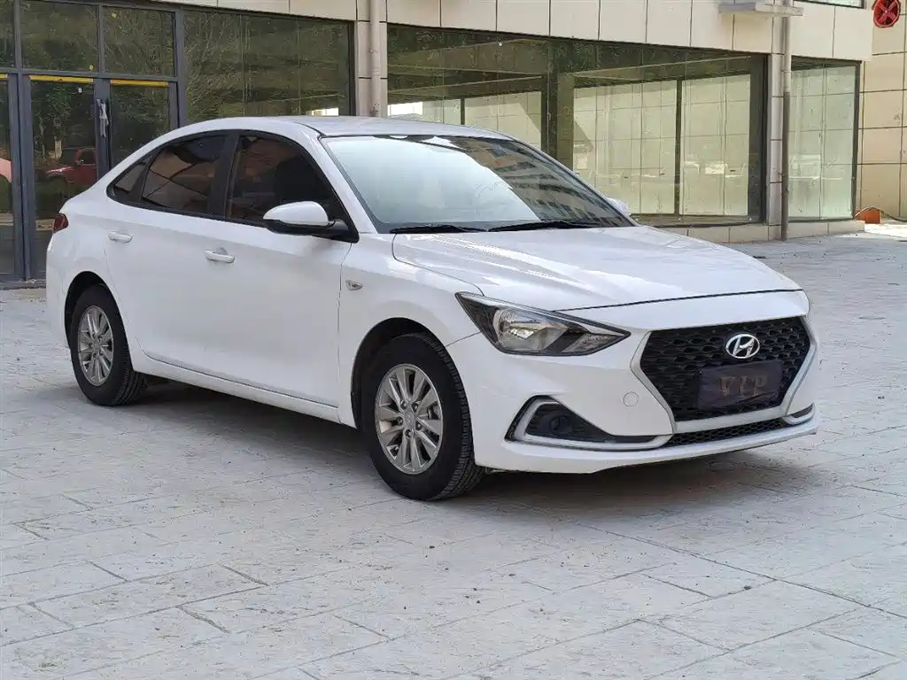 Hyundai Elantra 2019 — фото 6