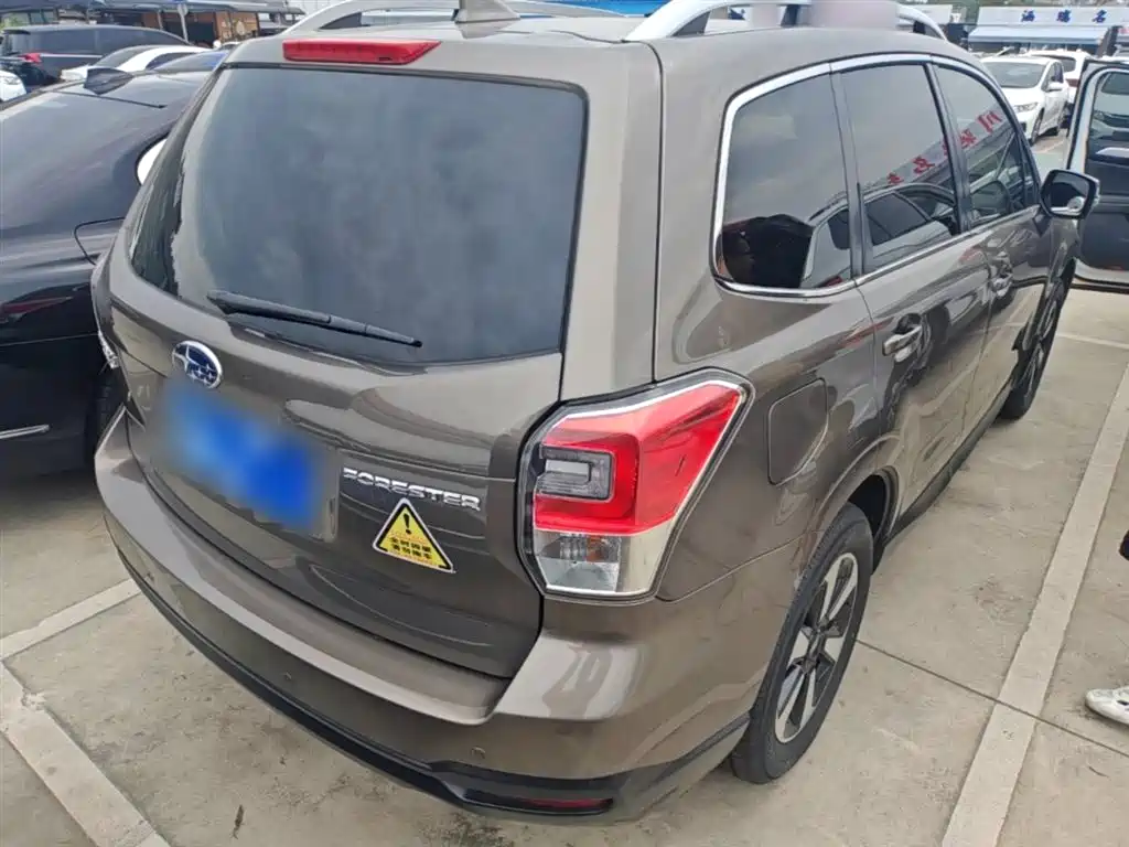 Subaru Forester 2017 — фото 7