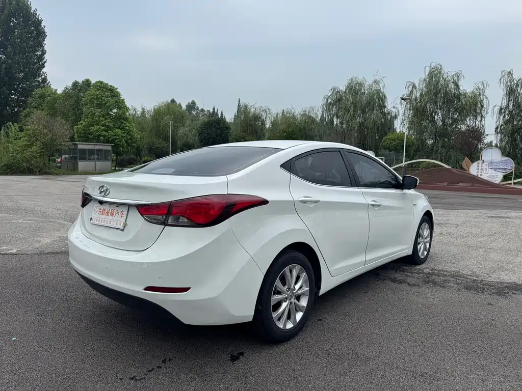 Hyundai Elantra Langdong 2017 — фото 7