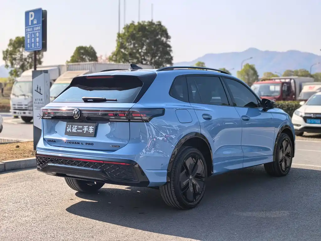Volkswagen Tiguan L 2025