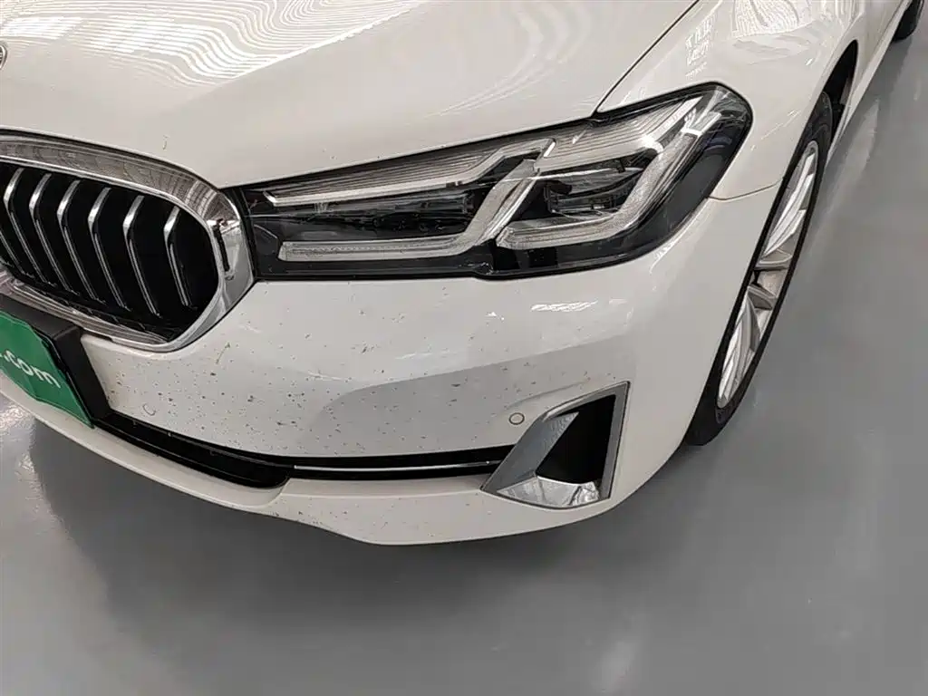 BMW 5 Series 2022 — фото 24