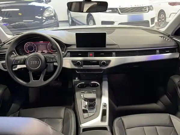 Audi A4L 2019