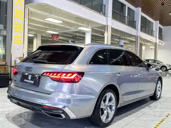Audi A4 2021