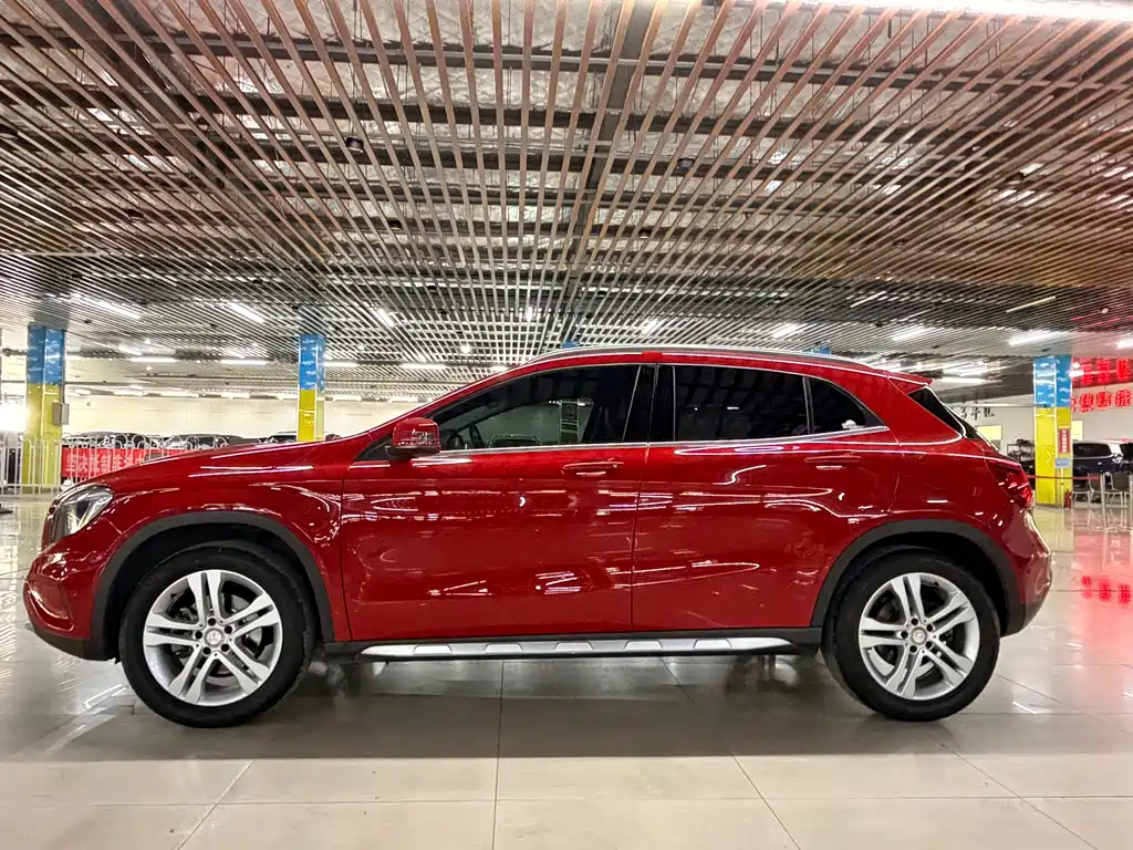 Mercedes-Benz GLA 2016
