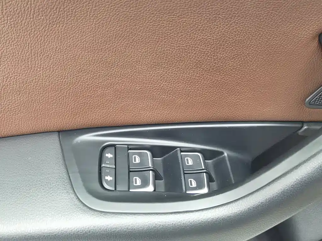 Audi A6L 2015 — фото 9