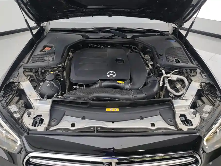 Mercedes-Benz E-Class 2023 — фото 10